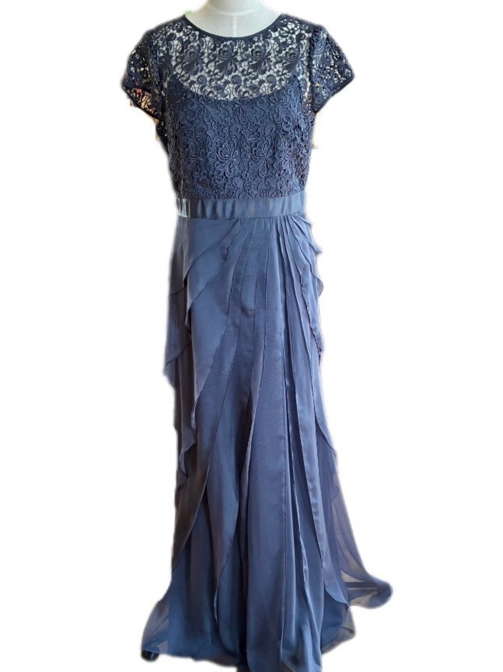 Elegant Andrianna Papell Lace Bodice Evening Dress in Soft Gray size 12